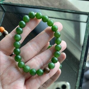 Elegant Green Jade Beaded Bracelet 碧玉籽料